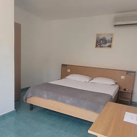 Casa Silvia * Costinești