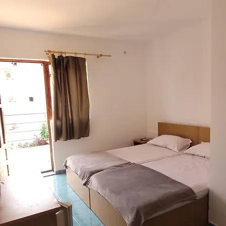Casa Silvia * Costinești